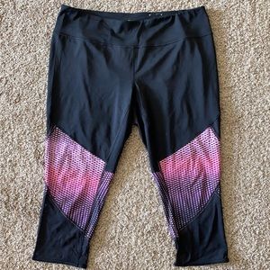 Black/Pink Yoga Capris